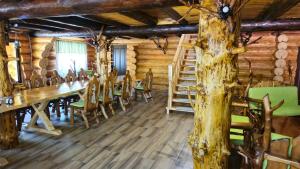 Cabana dintre Salcami