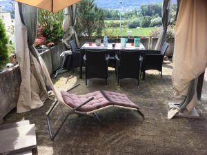 Chambre spacieuse et confortable avec écran plat