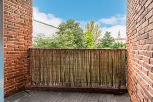 Le Grand Blanqui - Face RER B - Free Parking