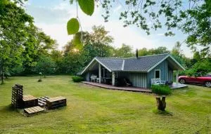 3 Bedroom Stunning Home In Give - Brædstrup