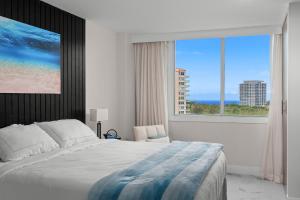 Gallery One Waterfront Suite, 5 Min Walk to beach