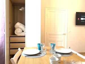 Appartements Appart-Village Le Creusot centre - Parking facile - Bus gare TGV 17 min : photos des chambres