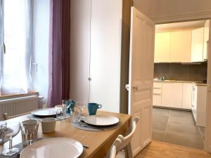 Appartements Appart-Village Le Creusot centre - Parking facile - Bus gare TGV 17 min : photos des chambres