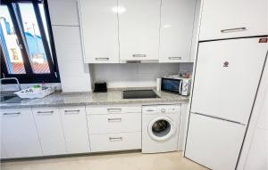 1 Bedroom Amazing Apartment In Estepona