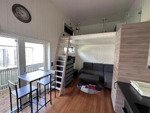 Centralt belägen Attefalls stuga