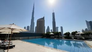 Downtown 4 BR- 1 minute Burj Khalifa & Dubai Mall