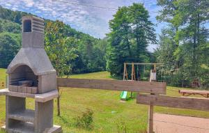 2 Bedroom Beautiful Home In Le Ménil