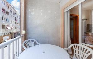 Cozy Apartment In Torrevieja With Wifi