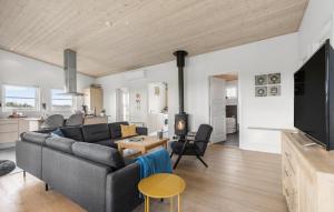 Lovely Home In Tarm With Wifi