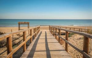 3 Bedroom Nice Apartment In Santa Pola