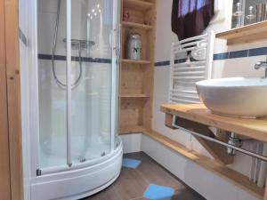 Résidence LE POMMERET - 4 Pièces pour 10 Personnes MAE-9614