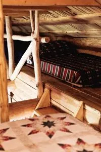 Cozy cabin by the lake in ecological farm Kemešys - Mackėnai