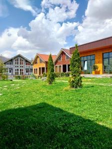 COTTAGE CHALET and TOURS