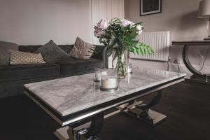 Spacious 4 Bedroom Flat in Stirling