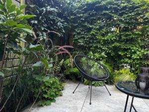 B&B Urban Oasis with Free Parking