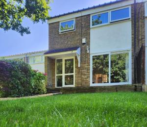 Twin Room in Crawley,Gatwick,West Sussex