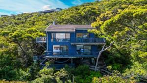 Ocean Ridge at Killcare by HolidayCo