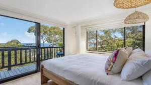 Ocean Ridge at Killcare by HolidayCo