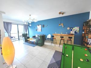 Galaxy 3BR 12-16pax Sea View I Wifi I 5min to Jonker