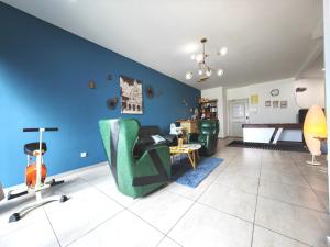 Galaxy 3BR 12-16pax Sea View I Wifi I 5min to Jonker