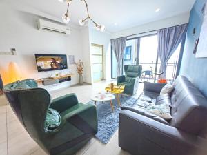 Galaxy 3BR 12-16pax Sea View I Wifi I 5min to Jonker