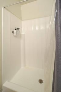 Cozy Coastal Retreat Newport Beach