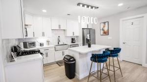 Xlnc Home 3bed2bath by sdstay