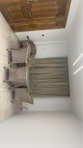 شقه فاخره بشيخ زايد خلف مجمع اركان