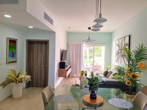 Peace Pool & Comfort at Hard Rock