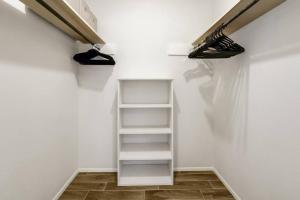 Huge Entertaining Boho Paradise