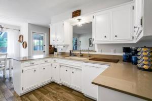 Huge Entertaining Boho Paradise