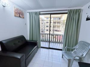 Sea & Wave #1 Coral Bay Apartment