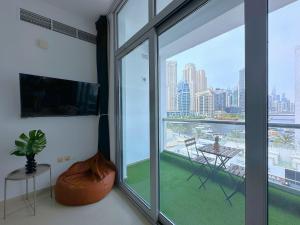 First Line Canal View Studio with Balcony MAX 4 Pax