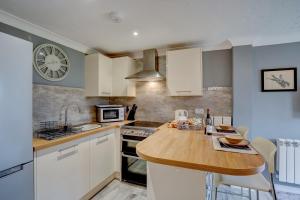 Robins Rest by Winterton Cottages