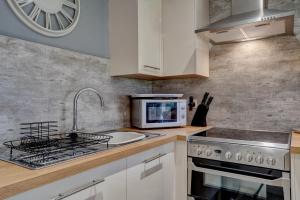 Robins Rest by Winterton Cottages