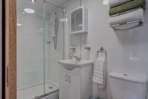 Robins Rest by Winterton Cottages