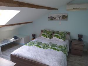 Maisons de vacances Entre fleuve et centre ville : photos des chambres