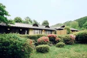 Akagishuku Shurai Sansou - Okkia