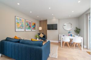 Edgeware Home 4 Bedroom House-Free Parking