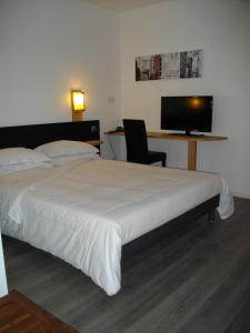 Appart'hotels Appart'hotel Residella House Room & Kitchen Avignon Le Pontet : Studio Standard