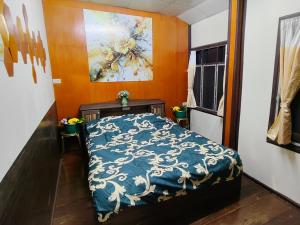 Regal Eagle Guesthouse -Thai House and Garden