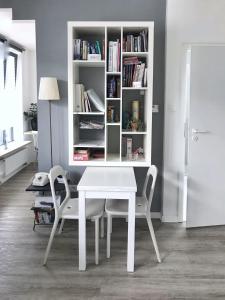 Sunny Mokotow - apartment near the metro