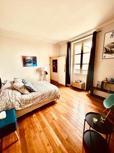 B&B / Chambres d'hotes KVSconcept proche du Mans et de son circuit mythique : photos des chambres