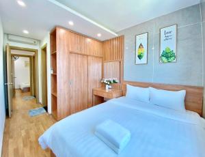 Apartment with My Khe beach view