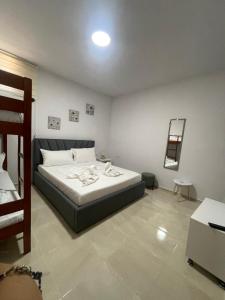 DIA Beach Room 2