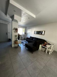 Villas Maison de standing climatisee : photos des chambres