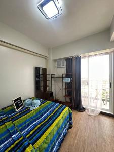 2 Bedroom Samal View with Balcony Verdon Parc