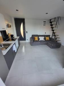 maison indépendante avec piscine