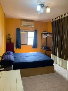 Private room with AC and fan, near Rajapruek Park - Ban Phak Wan Noi