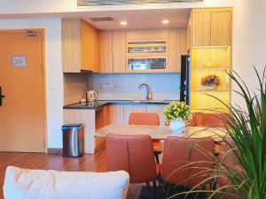 FLC SEA TOWER QUY NHƠN Nhiều hạng phòng cho cặp đôi, gia đình, bạn bè, bồn tắm, hồ bơi có phí